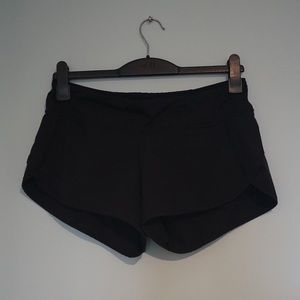 Black Speed Up Lululemon shorts (size 6)